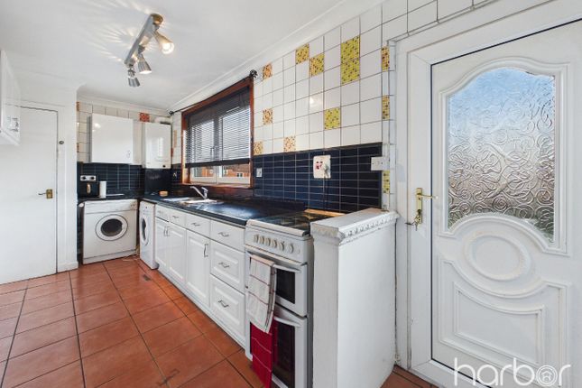 17 Laverock Terrace, Chryston, North Lanarkshire photo 4