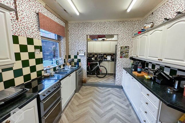 80 Somerset Road, Bolton photo 4