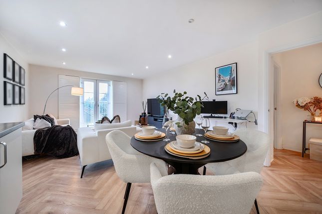 12 Castle Gate,, High View, Rickmansworth photo 4