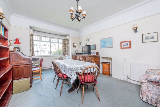 28, Connaught Road, NEW MALDEN photo 4