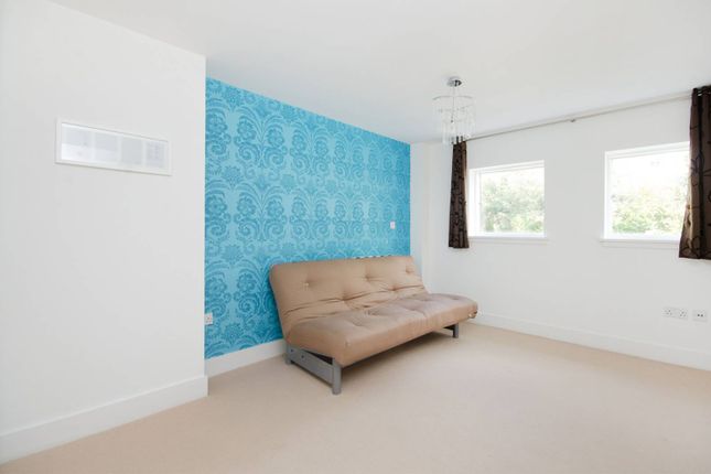Flat to rent in The Downs, Wimbledon Village, London