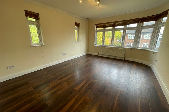 Hill Court, Romford photo 2