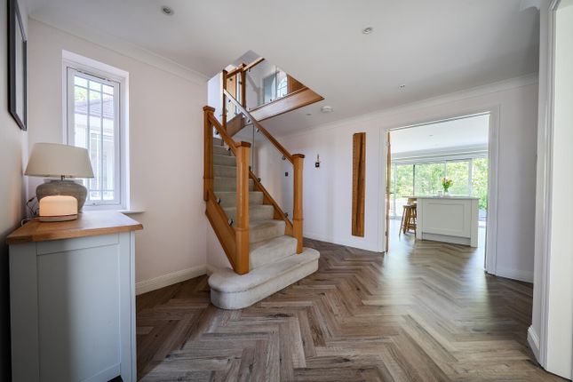 33, Leafy Lane, Fareham photo 2