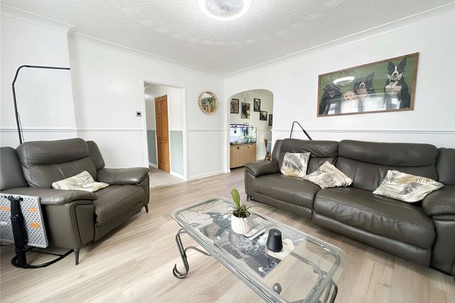 10, Tudor Close, Pembrokeshire photo 2