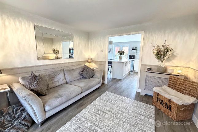 15, Russett Avenue, Nuneaton photo 3