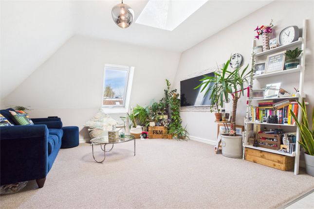Flat 5, Diana House,, Fortuna Mews, Berkshire photo 2