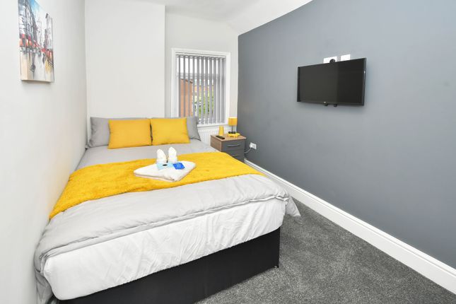 Shared accommodation to rent in 123 Bucknall New Road, Stoke-On-Trent