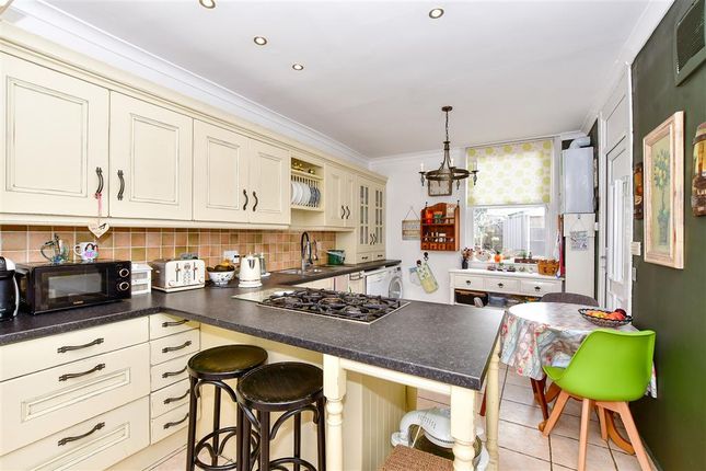Thumbnail Terraced house for sale in Chigwell Road, Woodford Green, Essex