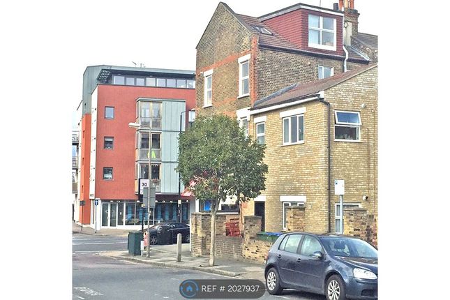 Thumbnail Flat to rent in Denham Street, London
