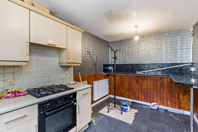 24, Brindle Close, Bradford photo 4