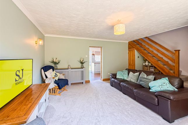 9, Orwell Way, Burnham-On-Crouch photo 4