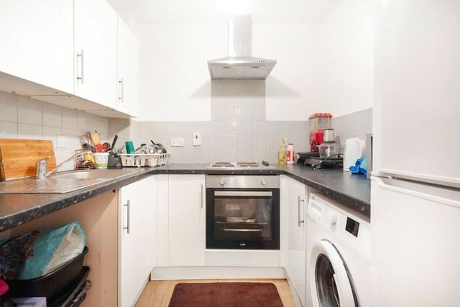 76, Keats Close, Enfield photo 4