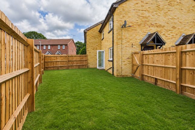 11 Field Way, Aylesbury photo 3