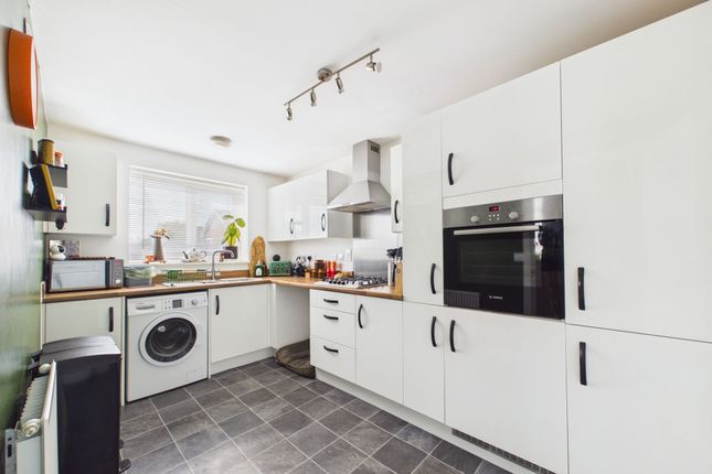 5 Blake Close, Towcester photo 4