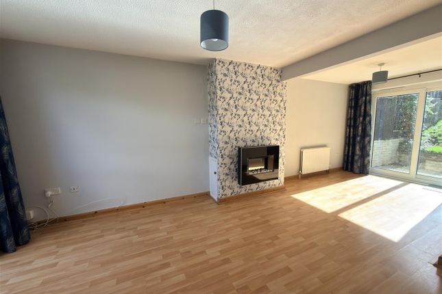 17, Manaton Close, Haywards Heath photo 3