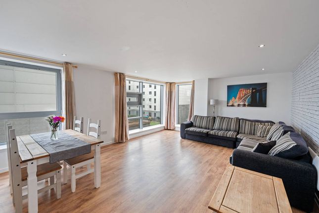 Flat 12, 5 Western Harbour View, Newhaven, Edinburgh, EH6 6PF photo 2