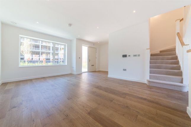 Flat for sale in Lassen House, Colindale Gardens, Colindale