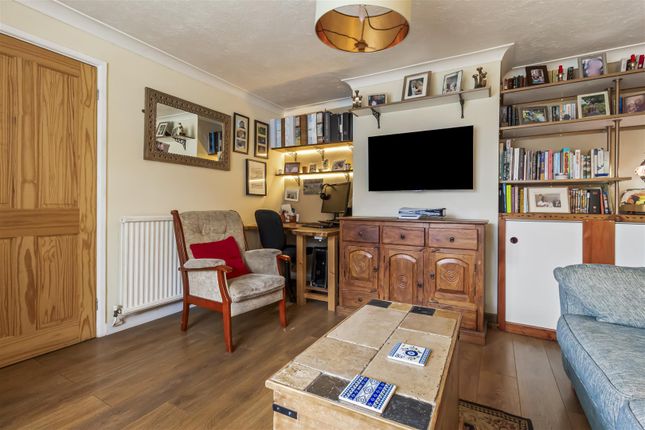 69, Limbrick Lane, Worthing photo 3