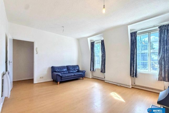 171, Watling Avenue, Edgware photo 3