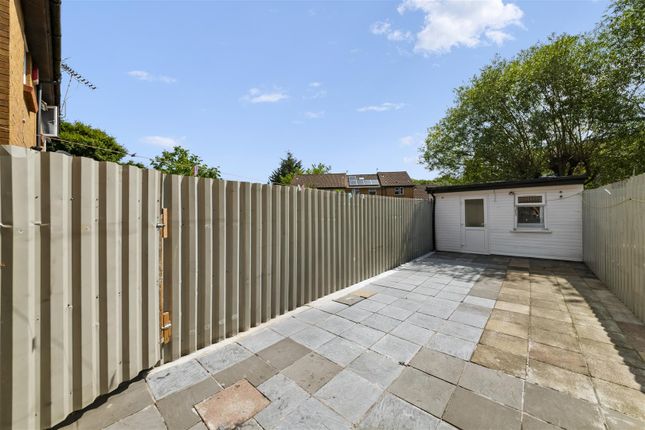 4, Abbey Close, Hayes photo 4