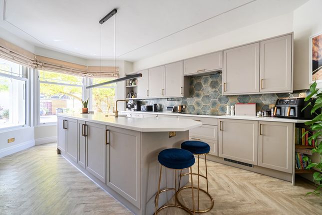 5 Elfin Grove, Bognor Regis photo 2