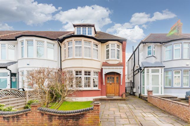 Thumbnail Property for sale in Upsdell Avenue, London