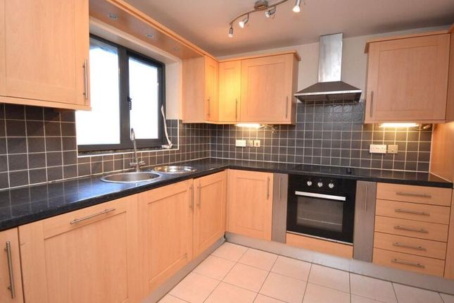 Flat 14 Atherton House, Albion Street, Wallasey, Merseyside, CH45 9LE photo 2