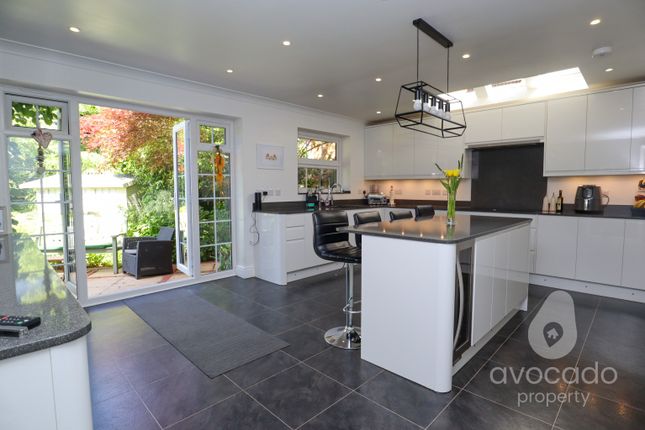 38 Ridgewood Drive, Frimley, Surrey photo 4