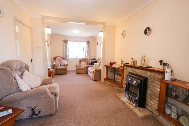 18 Ely Road, Ely photo 2