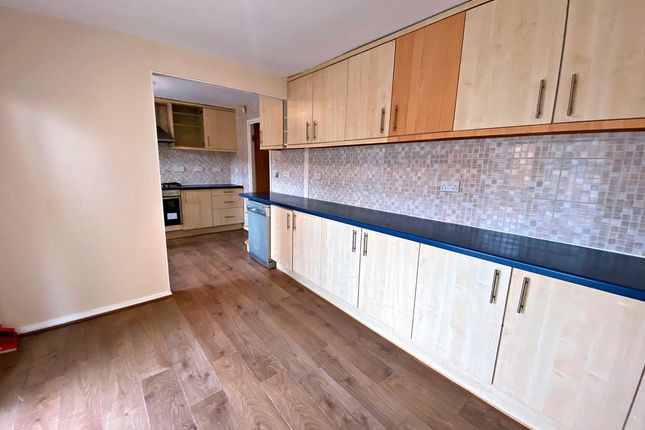 43, Inskip Road, Dagenham photo 3