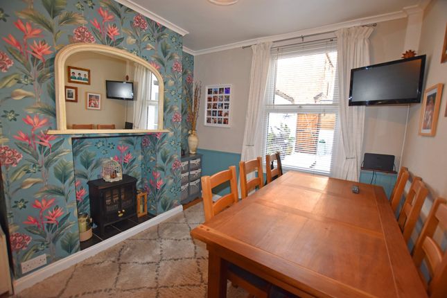 Terraced house for sale in Avenue Road, Scarborough