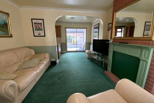 28 Manser Road, Rainham photo 3