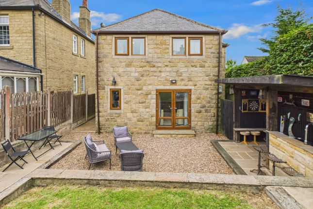 Cam04233G0-Pr0027-Still025