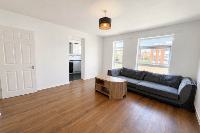 5, Elderberry Close, Luton photo 3