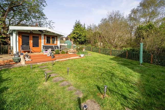 14 Highfield Road, Petersfield photo 4