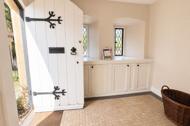 Cemetery Lodge, 51 Castle Road, Wellingborough photo 2