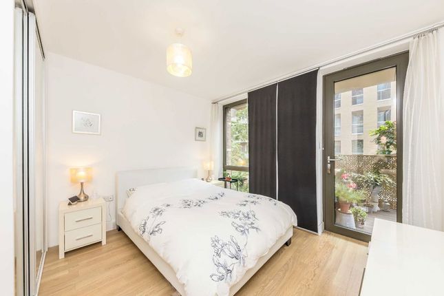 Flat 5, 24, Truman Walk, London photo 5