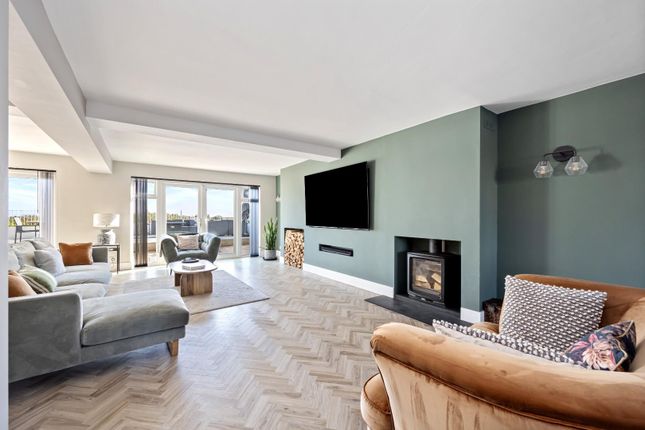 Old Fort Road, 156-026.Jpg