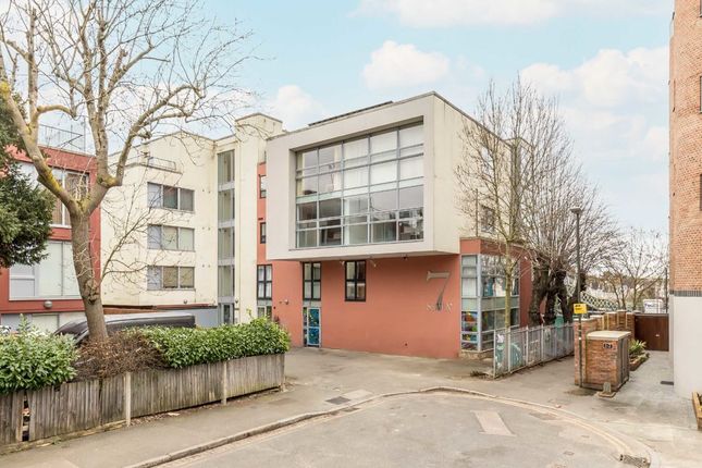 Thumbnail Flat to rent in Elm Grove, London
