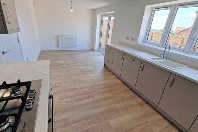 Plot 204 The Kelsham, Belfry Way, Ripley photo 2