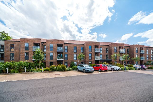 Flat for sale in Lower Turk Street, Alton, Hampshire