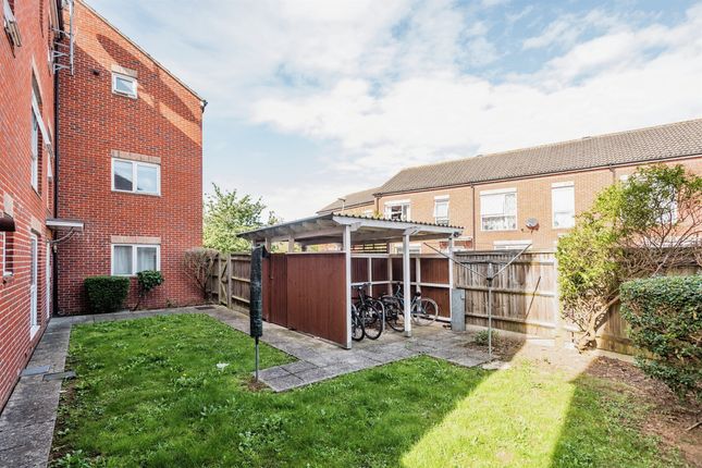 Flat for sale in Benouville Close, Cowley, Oxford