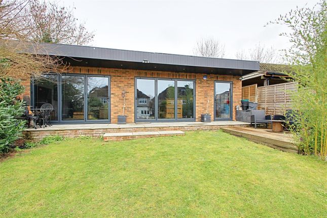 93, Toms Lane, Kings Langley photo 4