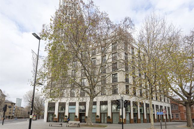 Flat for sale in St Georges Circus, Southwark