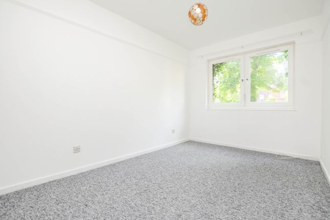 43, Abercrombie Gardens, Southampton photo 5