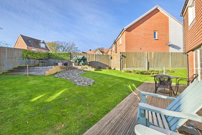 27, Wood Sage Way, Pevensey photo 2