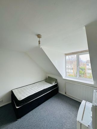 Room to rent in Salford Road, Marston, Oxford