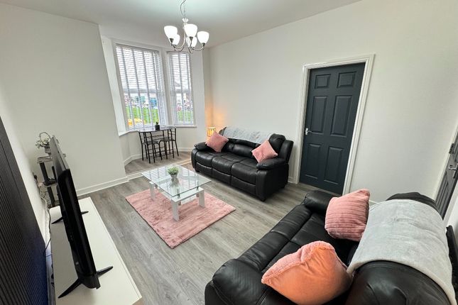 Flat to rent in Park Avenue, Whitley Bay