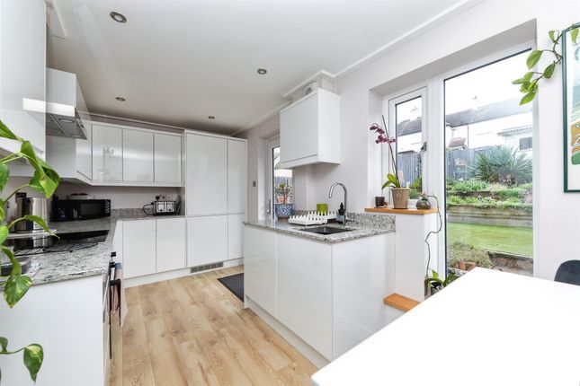 215, Horns Mill Road, Hertford photo 3
