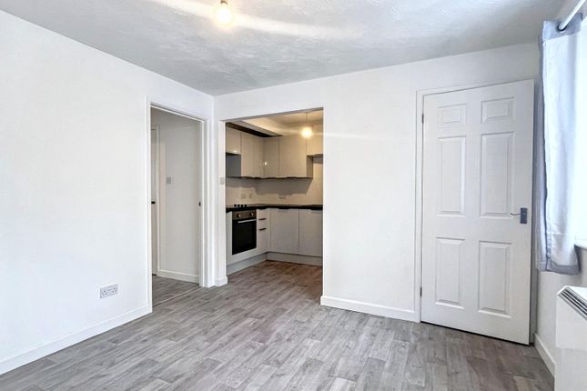 3 Laurel House, Sandford Road, Winscombe photo 2